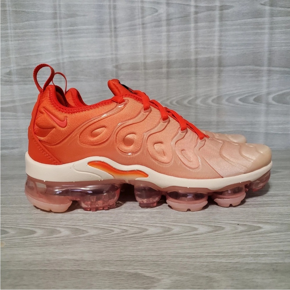 Women’s Nike Vapormax Plus Guava Ice Rush Orange Shoes Brand New With Box - Picture 6 of 14